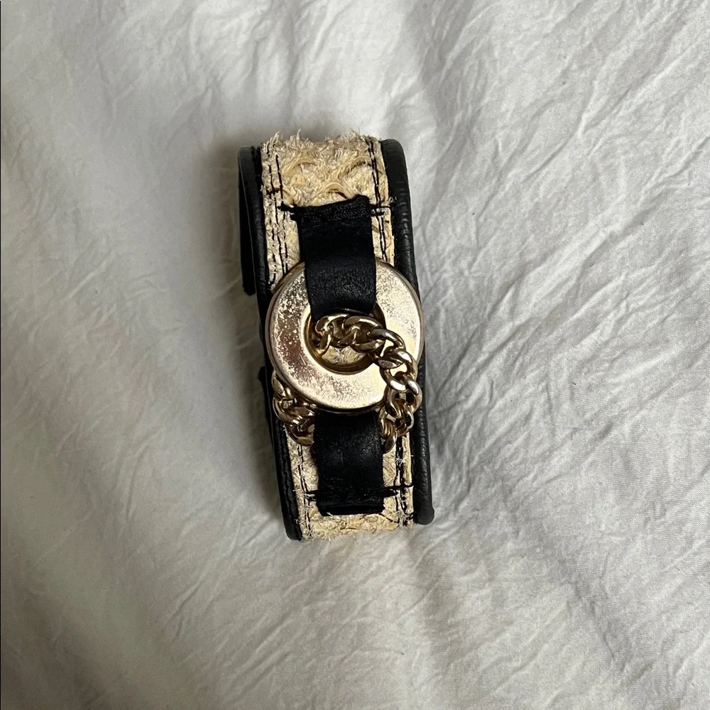 Elegant Black and Gold Women's Bracelet